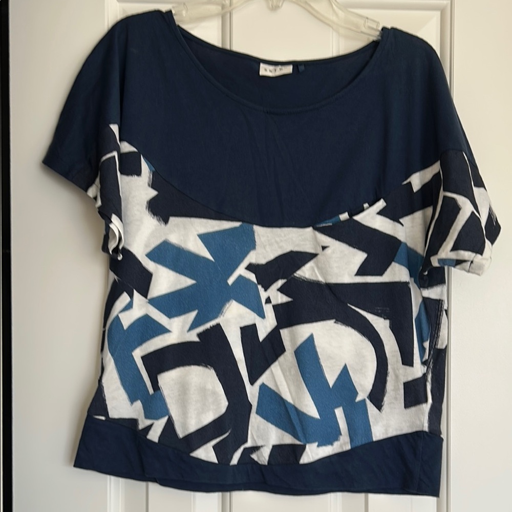 Stylish Navy and White Graphic Top